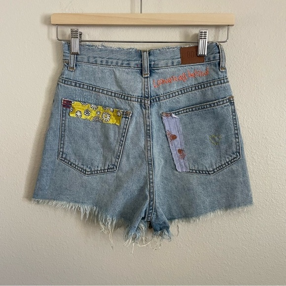 Urban Outfitters BDG Patchwork A-Line Denim Shorts Embroidered Size 24 - Picture 6 of 11